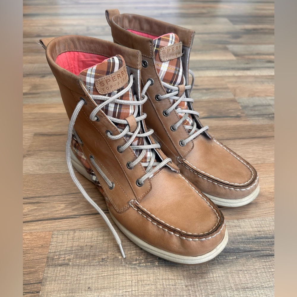 Sperry Women’s Top Sider Tan Leather Lace Up Boots with Plaid Accent 8.5